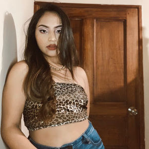 Meet your Posher, Daniela